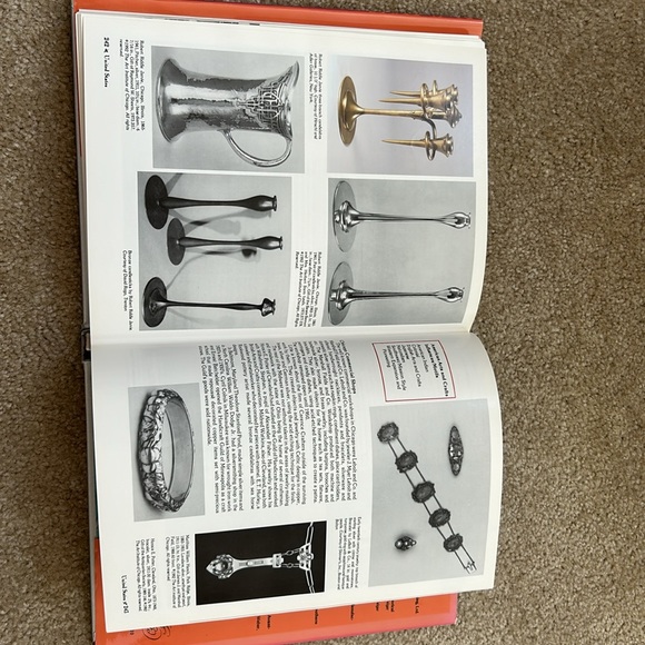 Jewelry & Metalwork in the Art & Crafts Tradition by Elyse Zorn Karlin hardcopy - Picture 11 of 11